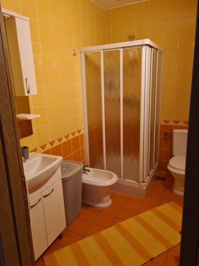 耶尔萨Bura公寓 外观 照片